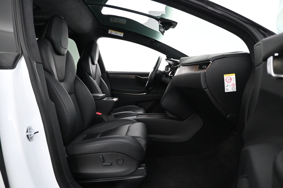 Tesla Model X vaihtoauto