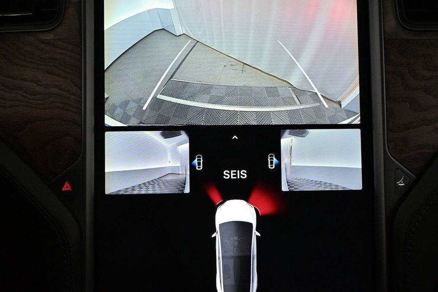 Tesla Model X vaihtoauto