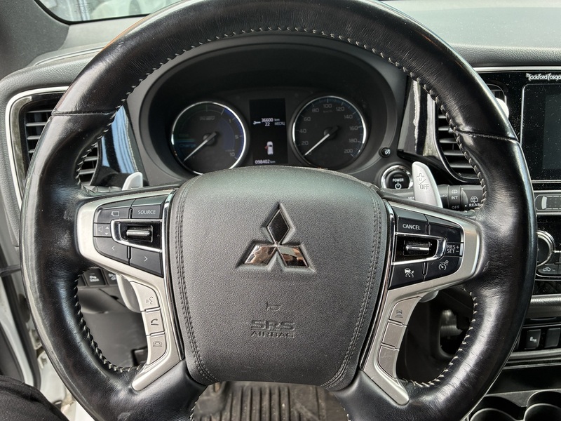 Mitsubishi Outlander PHEV vaihtoauto