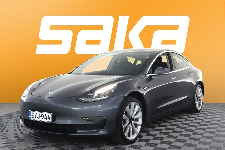 Tesla Model 3 vaihtoauto