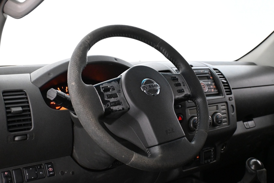 Nissan Navara vaihtoauto