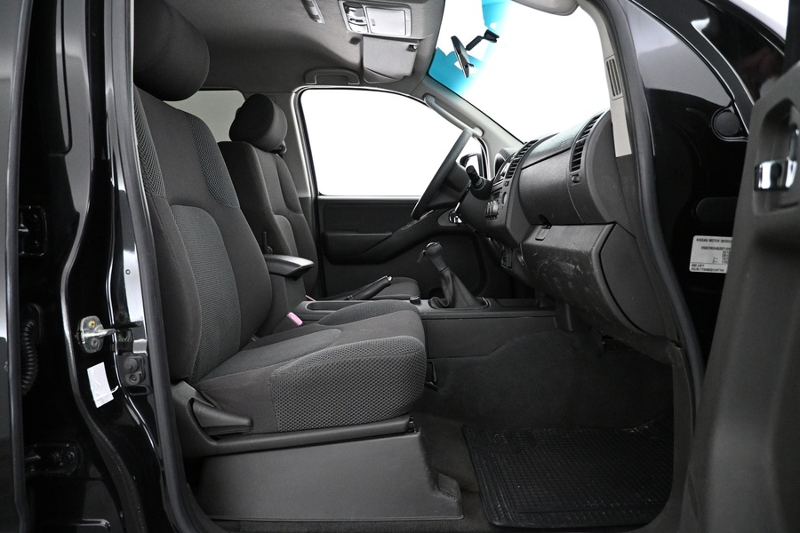 Nissan Navara vaihtoauto