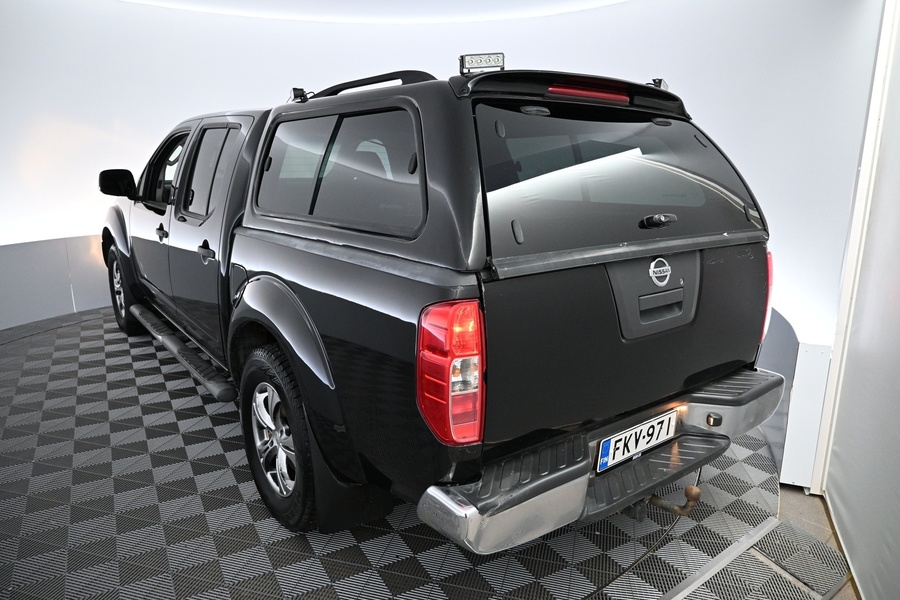 Nissan Navara vaihtoauto