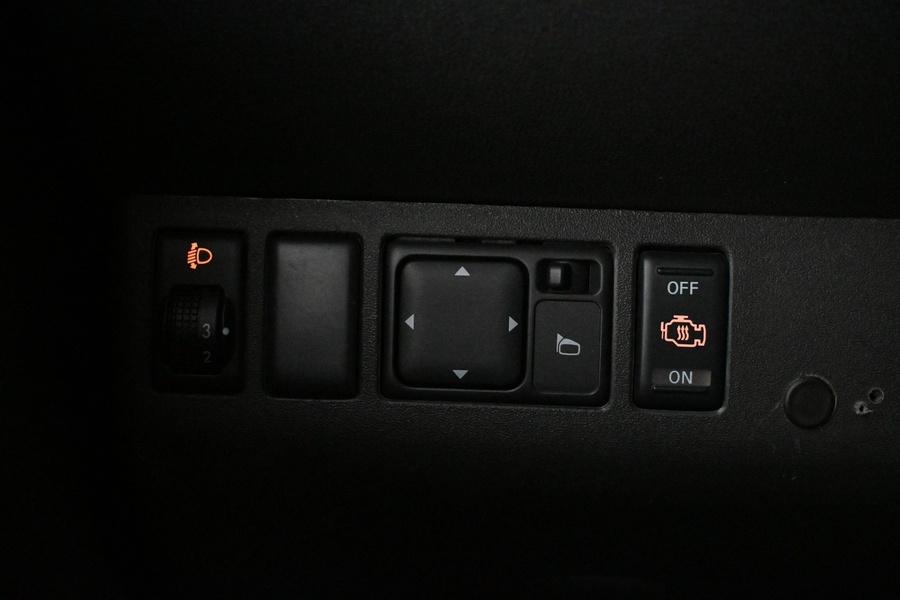 Nissan Navara vaihtoauto