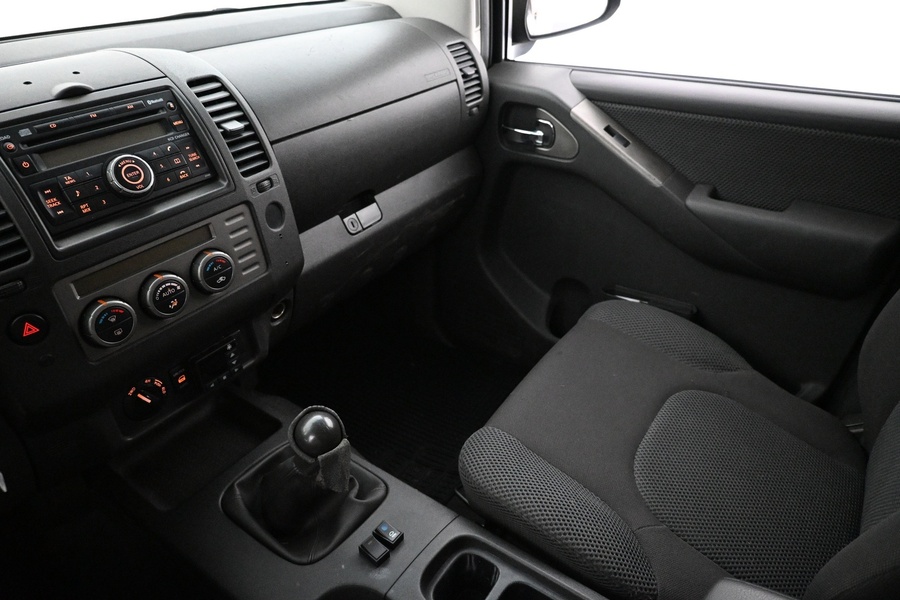 Nissan Navara vaihtoauto