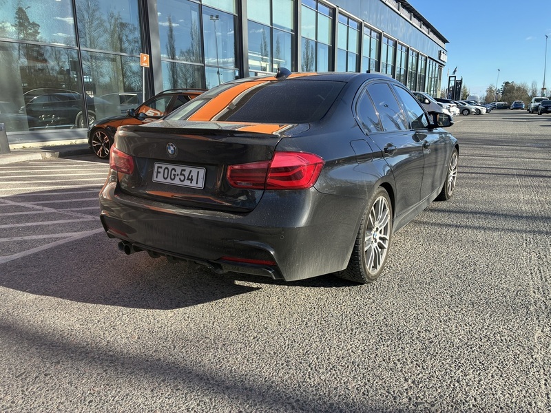 BMW 330 vaihtoauto