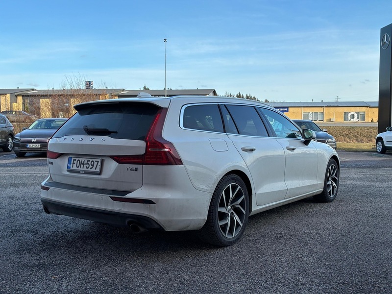 Volvo V60 vaihtoauto