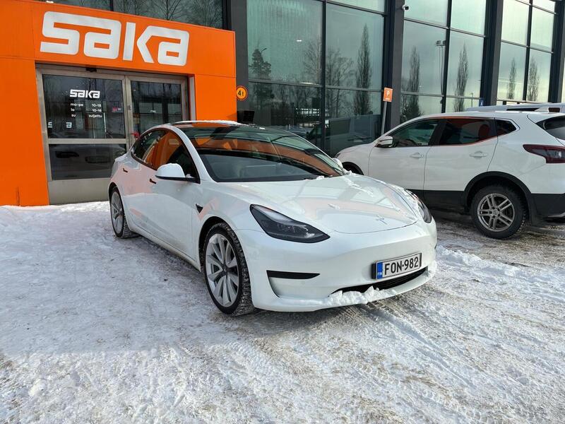 Tesla Model 3 vaihtoauto