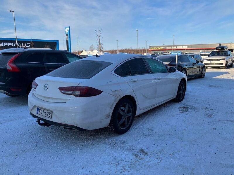 Opel Insignia vaihtoauto