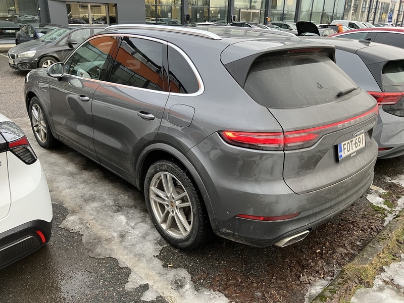 Porsche Cayenne vaihtoauto