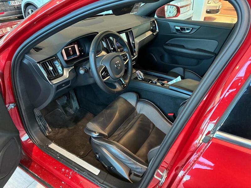 Volvo V60 vaihtoauto