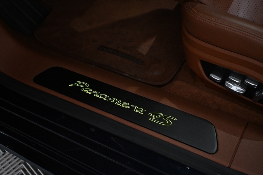 Porsche Panamera vaihtoauto