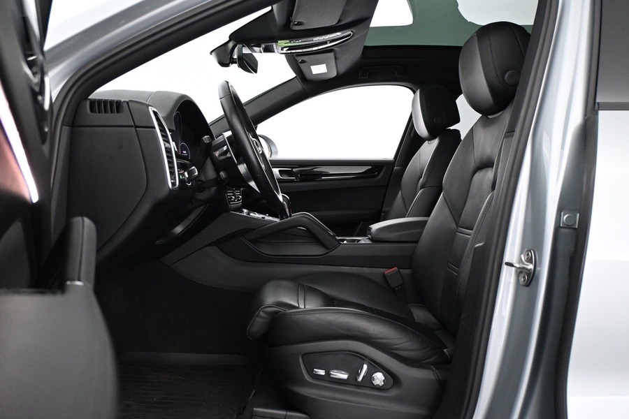 Porsche Cayenne vaihtoauto