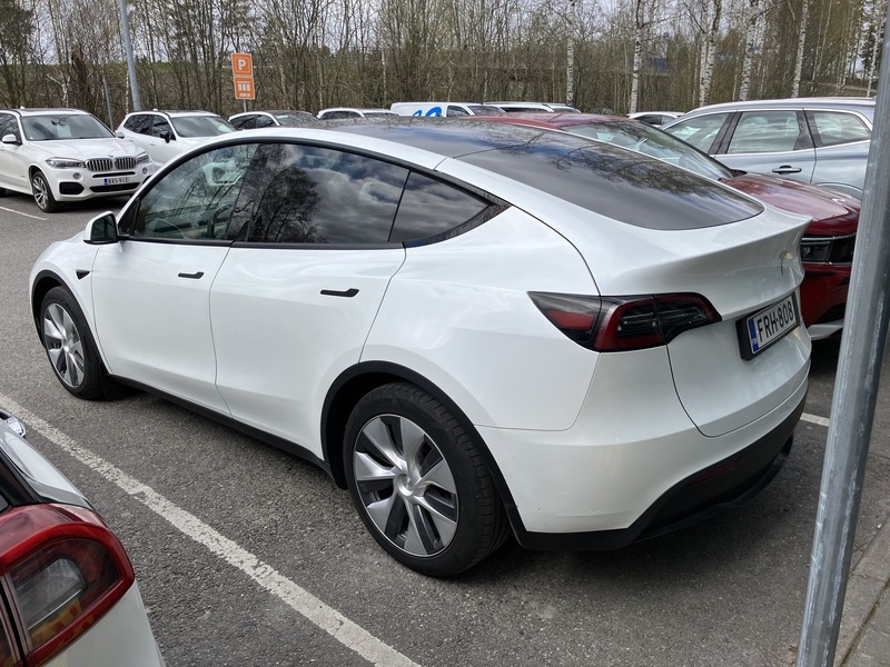 Tesla Model Y vaihtoauto