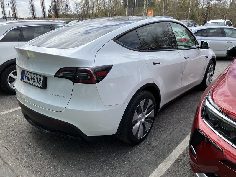 Tesla Model Y vaihtoauto