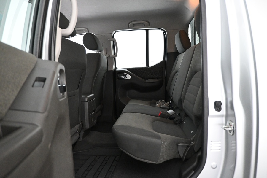 Nissan Navara vaihtoauto