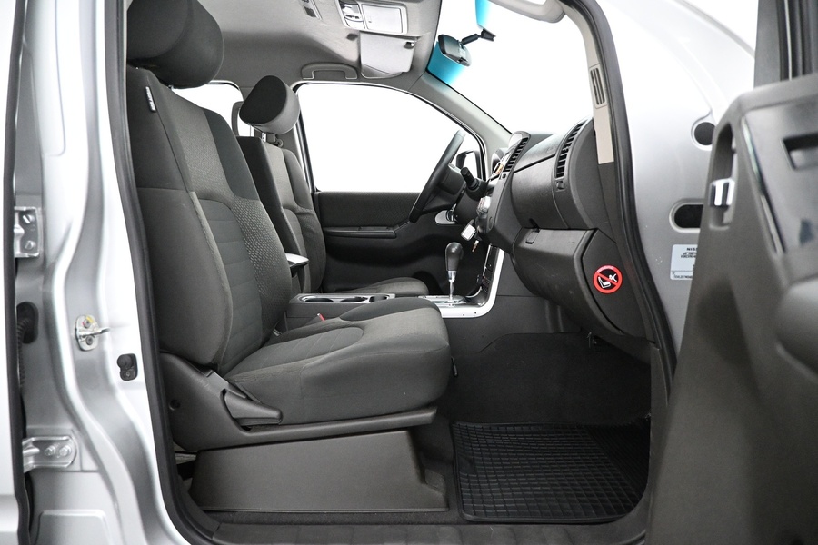 Nissan Navara vaihtoauto