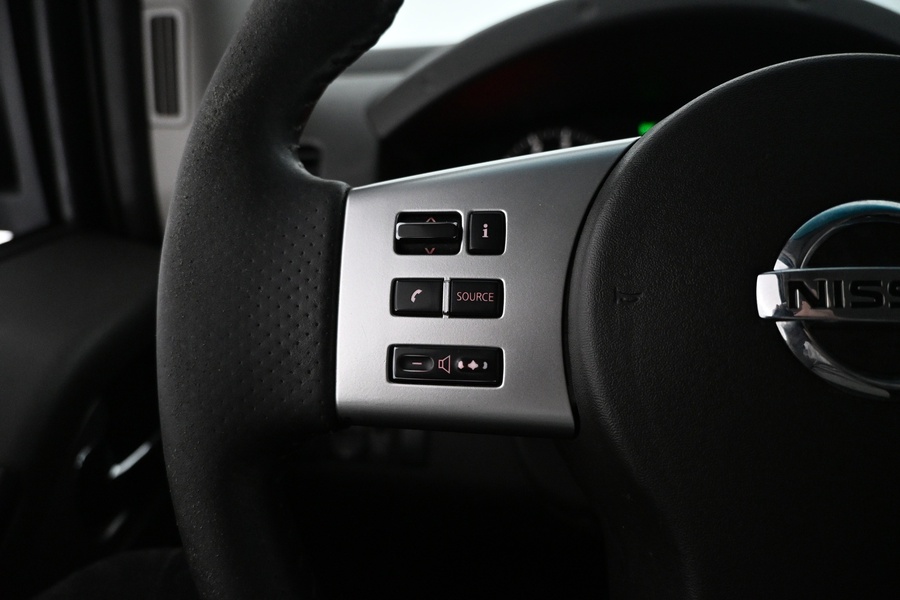 Nissan Navara vaihtoauto