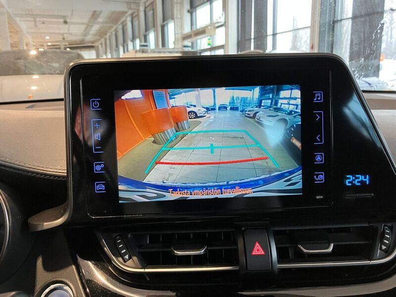 Toyota C-HR vaihtoauto