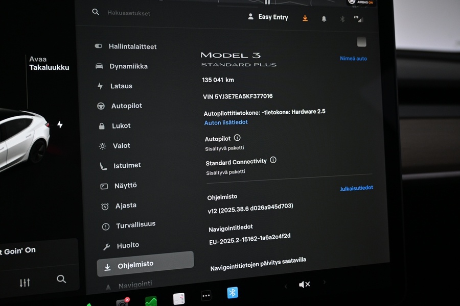 Tesla Model 3 vaihtoauto