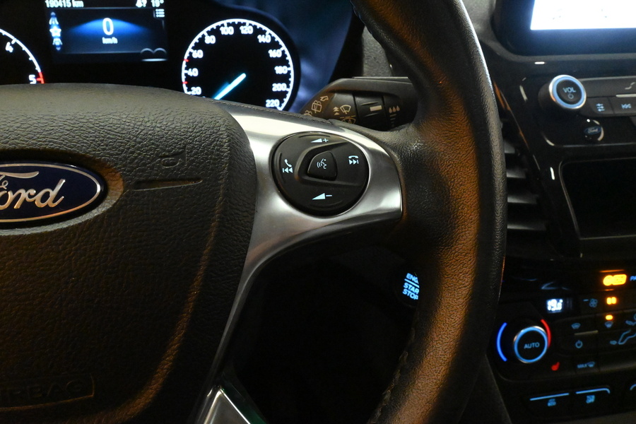 Ford Grand Tourneo Connect vaihtoauto