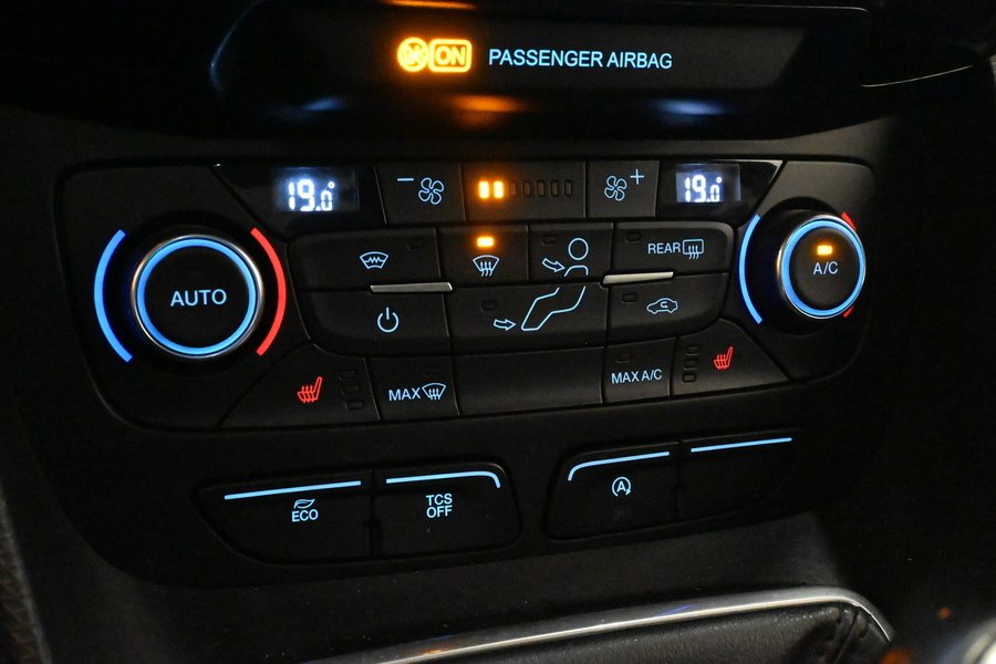 Ford Grand Tourneo Connect vaihtoauto