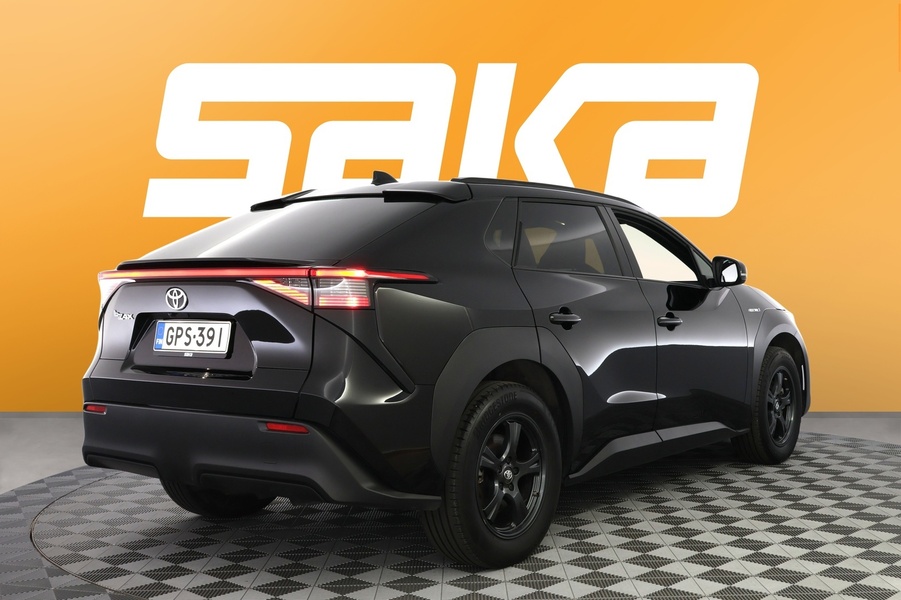 Toyota bZ4X vaihtoauto