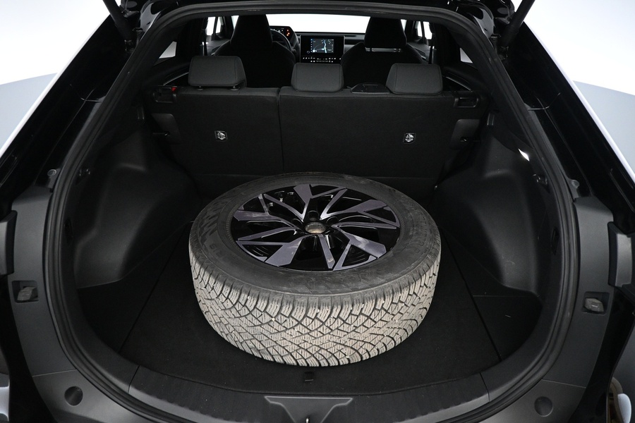 Toyota bZ4X vaihtoauto