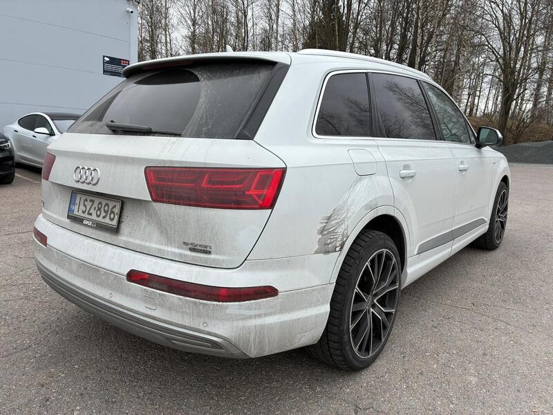 Audi Q7 vaihtoauto