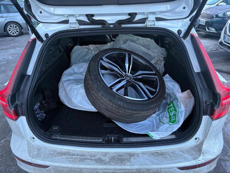 Volvo V60 vaihtoauto