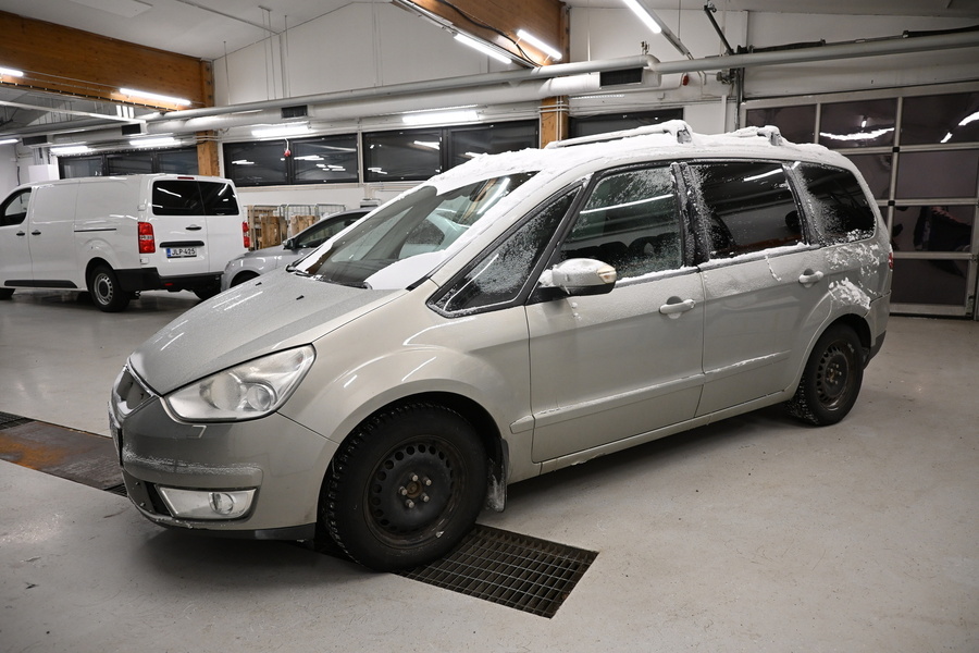 Ford Galaxy vaihtoauto