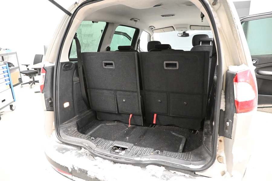 Ford Galaxy vaihtoauto