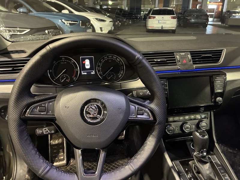 Skoda Superb vaihtoauto