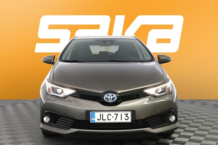 Toyota Auris vaihtoauto