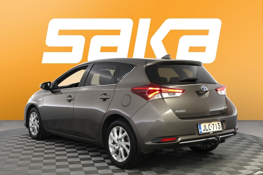 Toyota Auris vaihtoauto