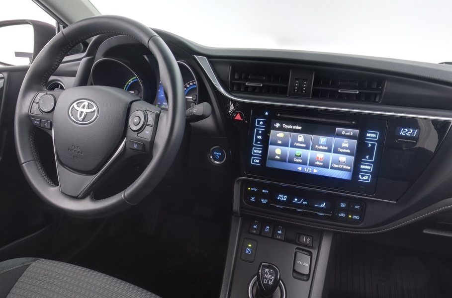 Toyota Auris vaihtoauto