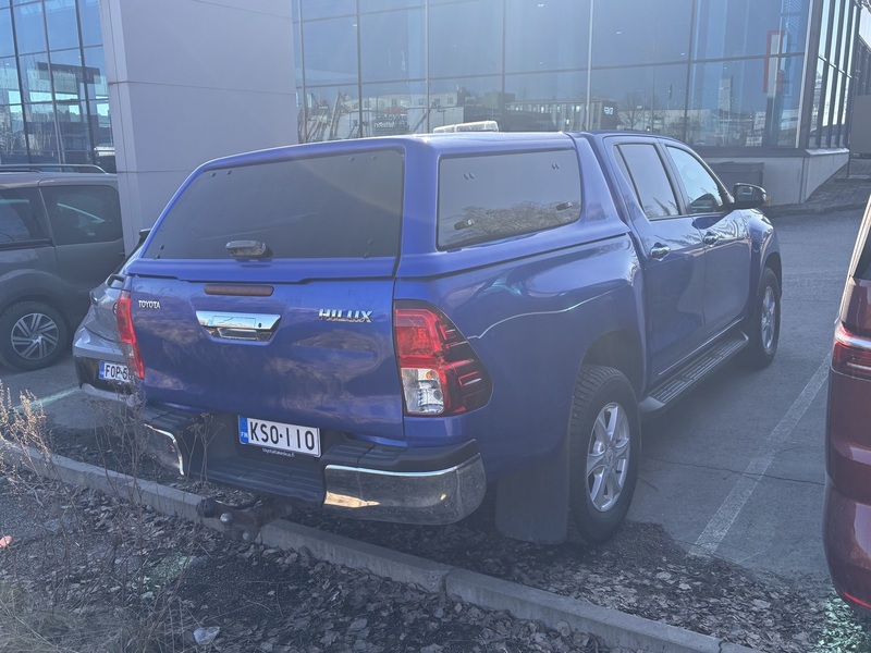 Toyota Hilux vaihtoauto