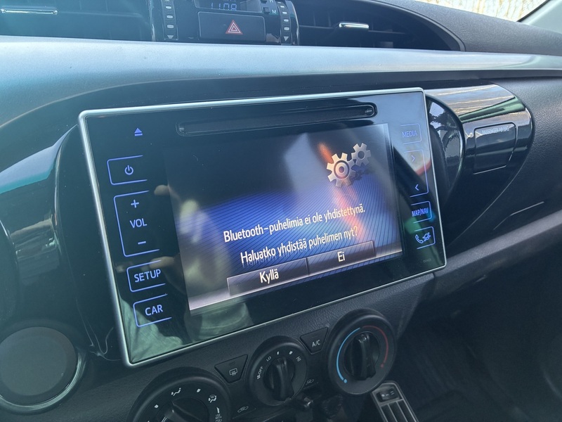 Toyota Hilux vaihtoauto