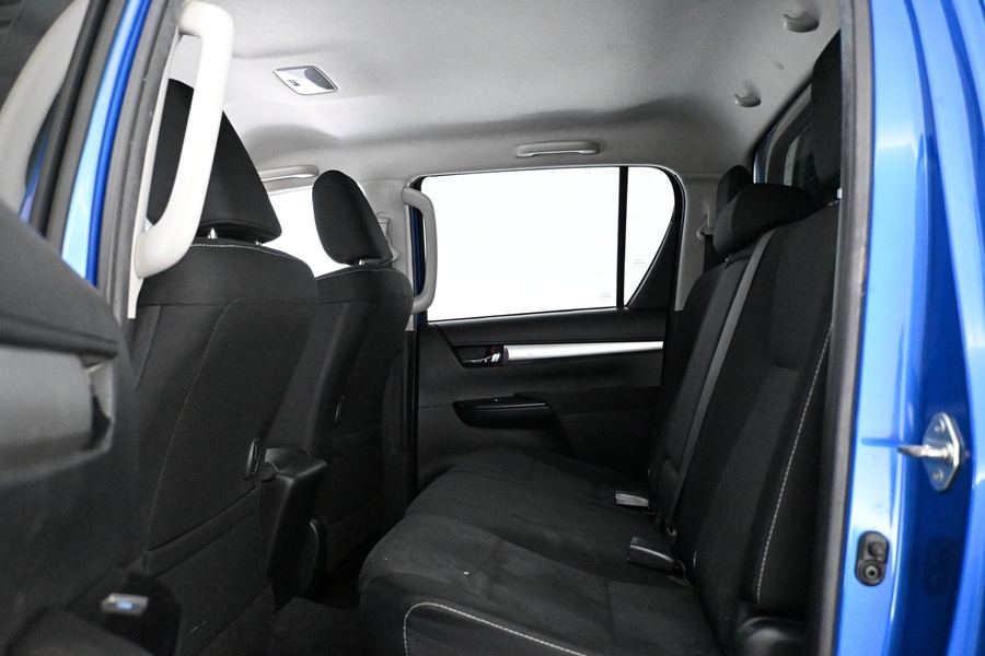 Toyota Hilux vaihtoauto