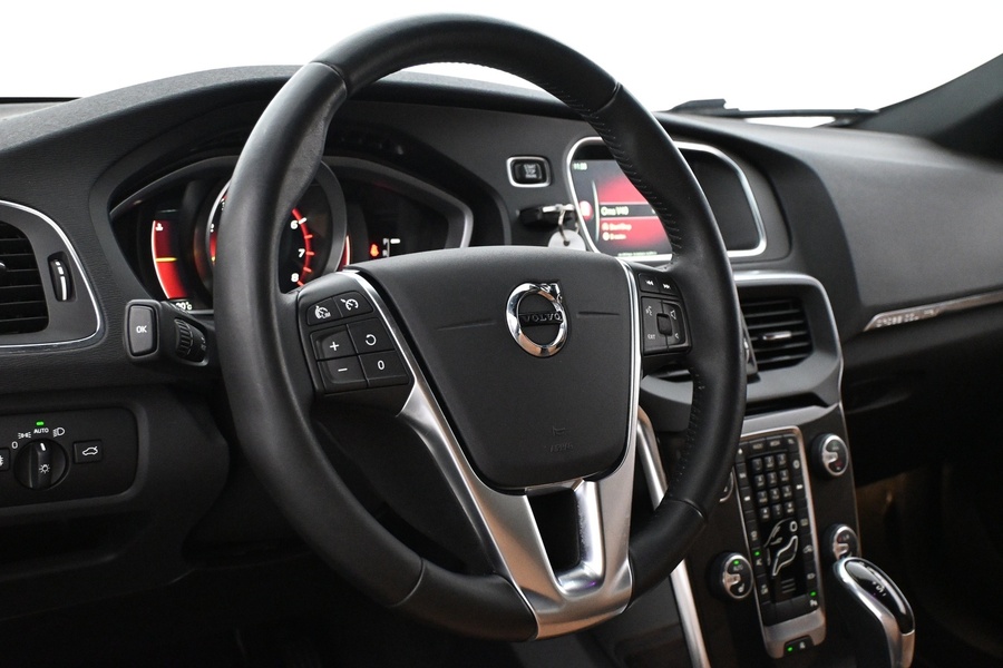 Volvo V40 Cross Country vaihtoauto