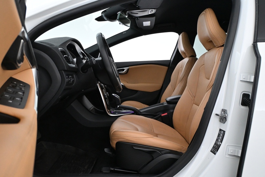 Volvo V40 Cross Country vaihtoauto