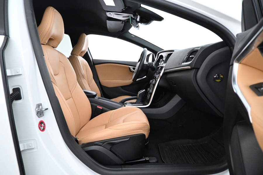 Volvo V40 Cross Country vaihtoauto