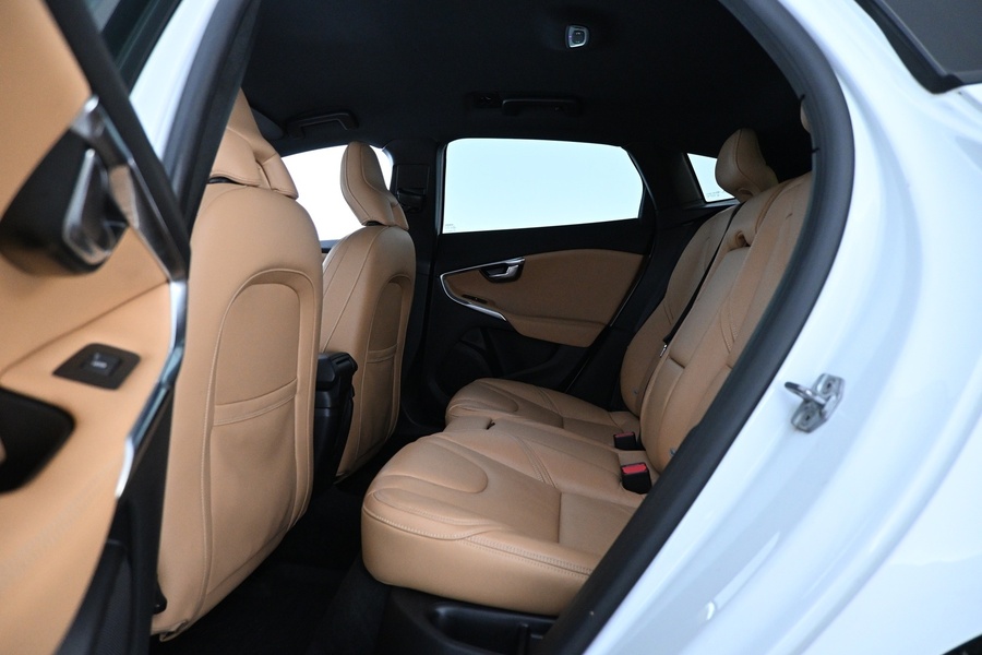 Volvo V40 Cross Country vaihtoauto