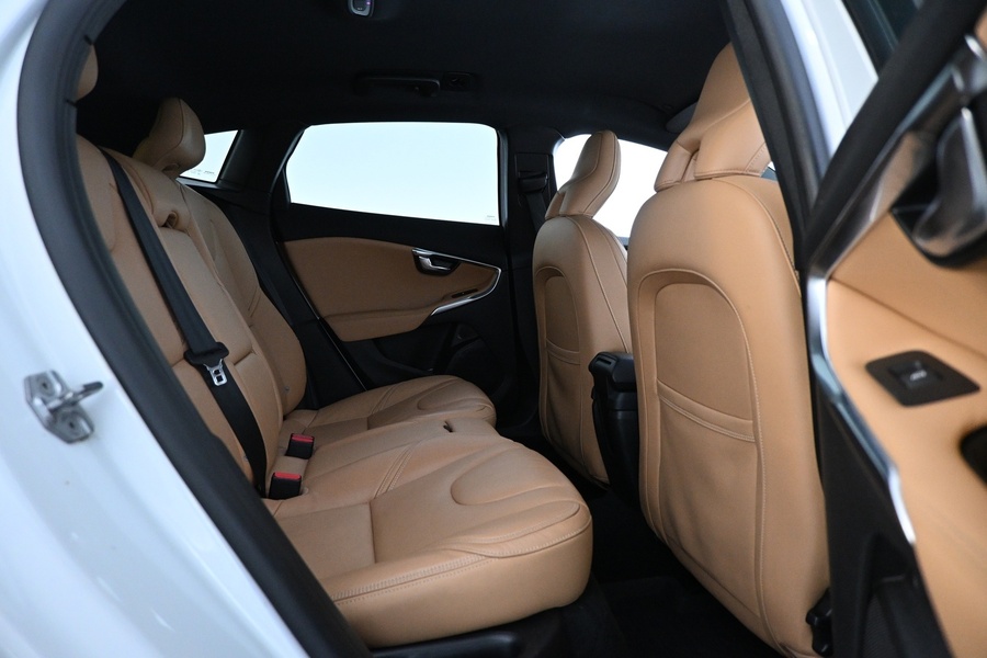 Volvo V40 Cross Country vaihtoauto