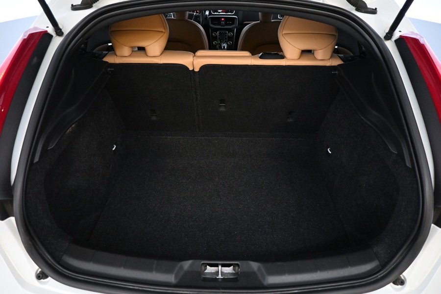 Volvo V40 Cross Country vaihtoauto