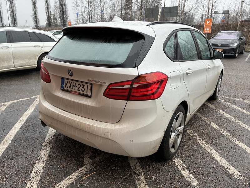 BMW 225 vaihtoauto