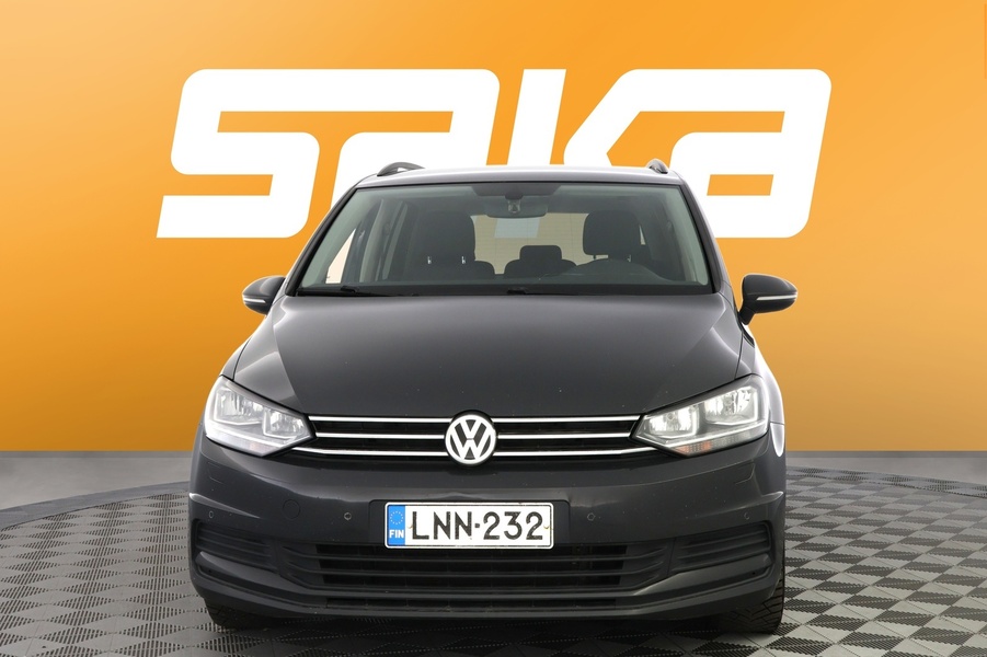 Volkswagen Touran vaihtoauto