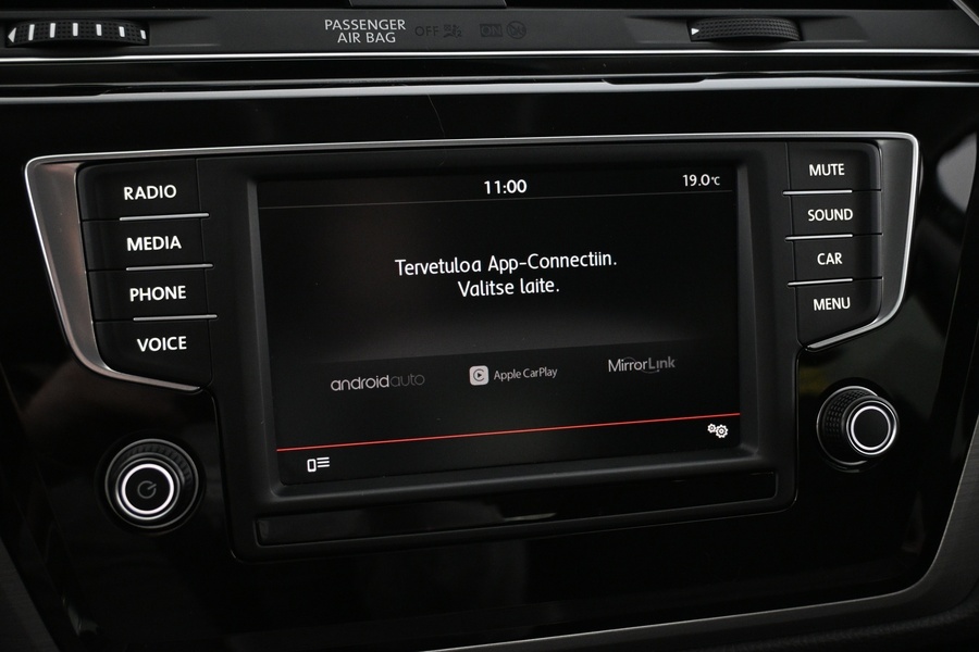 Volkswagen Touran vaihtoauto