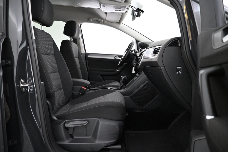 Volkswagen Touran vaihtoauto