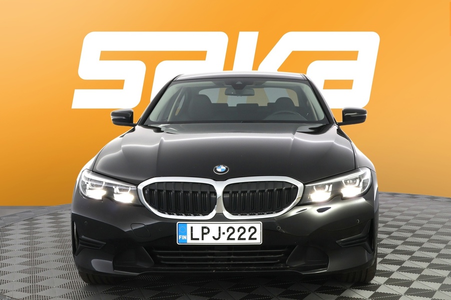BMW 330 vaihtoauto